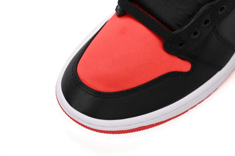 【CA1K6】黑脚趾丝绸 纯原版乔丹1代 篮球运动鞋 FD4810-061 Air Jordan 1 High OG WMNS “Satin Bred”