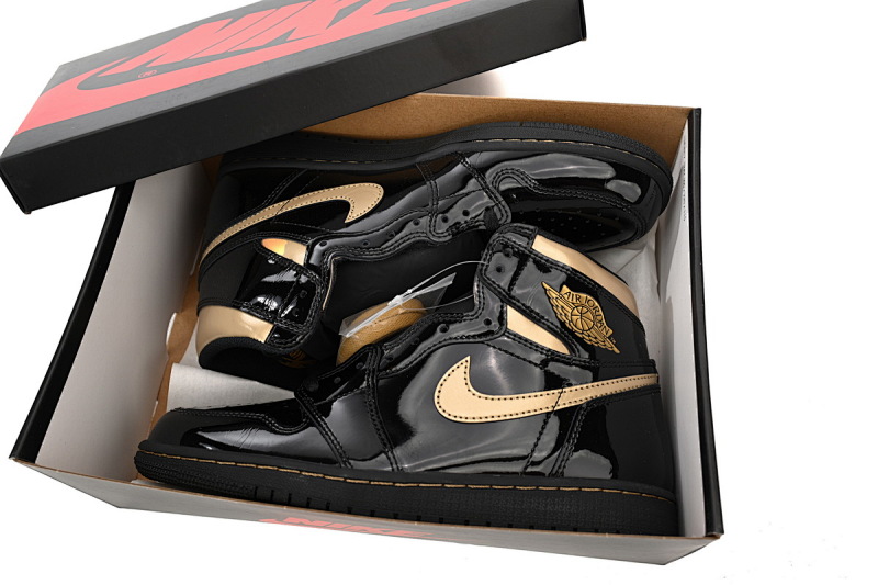 【CA1K6】黑金 纯原版乔丹1代 篮球运动鞋 555088-032 Air Jordan 1 Retro High OG