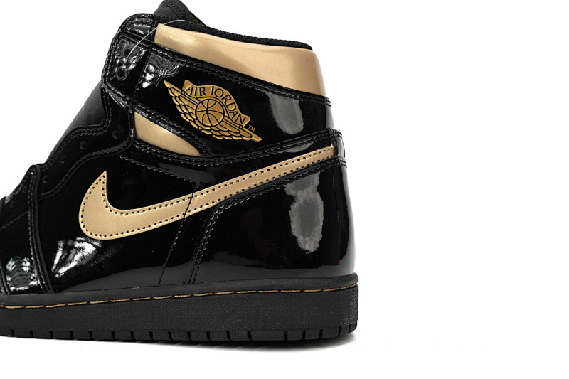 【CA1K6】黑金 纯原版乔丹1代 篮球运动鞋 555088-032 Air Jordan 1 Retro High OG