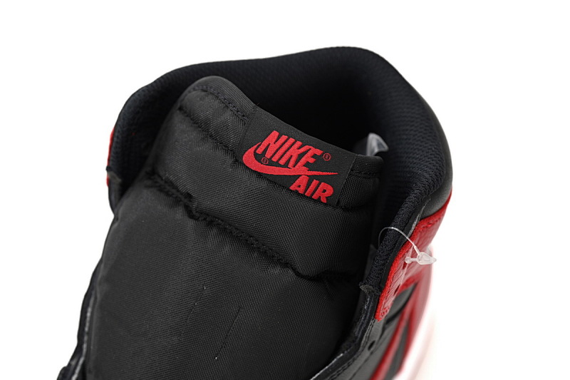 【CA1K6】禁穿 纯原版乔丹1代 篮球运动鞋 Air Jordan 1 High “Banned” 555088-001
