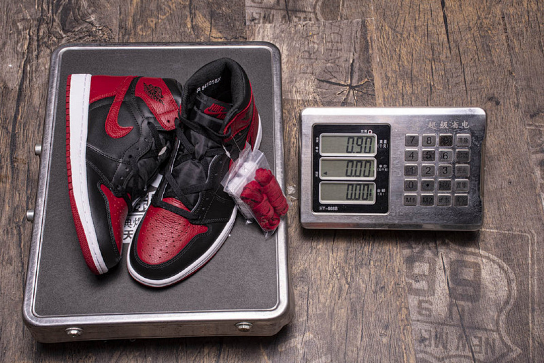 yupoo_335579_9047da99.jpg 【CA3XP】禁穿 XP版乔丹1代Air Jordan 1 High “Banned” 555088-001