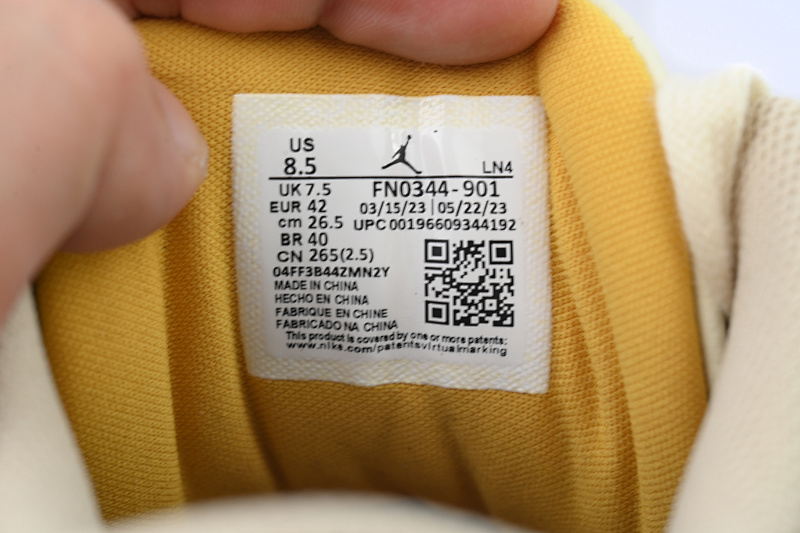 yupoo_337332_6e72d581.jpg 【CA7XH】渐变笑脸 头层乔丹3代篮球鞋 FN0344-901 J Balvin x Air Jordan 3 White Blue Red