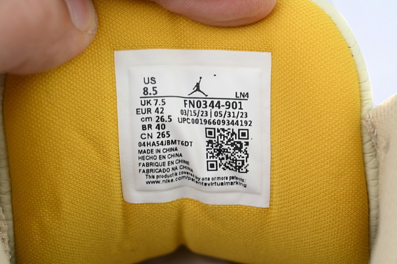 【CA3TS】笑脸 东莞版乔丹3代篮球鞋 FN0344-901 J Balvin x Air Jordan 3 White Blue Red