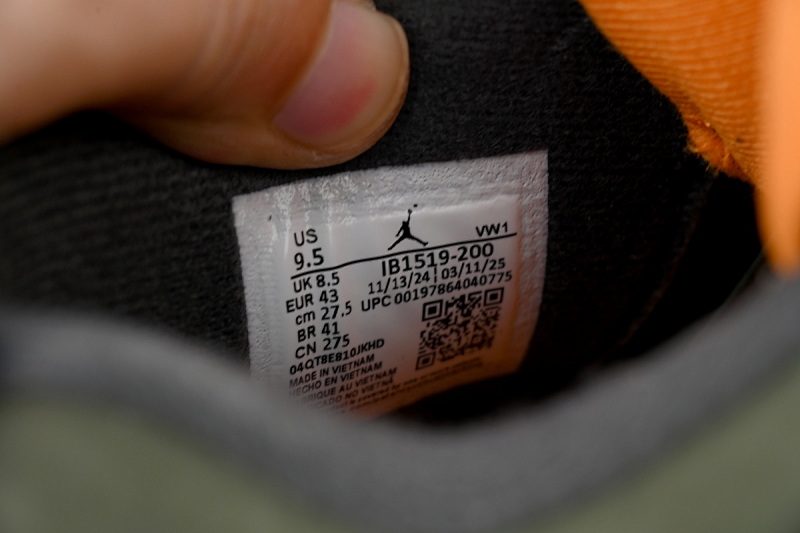 【EA5LR】2025复刻军绿 LJR版本乔丹4代  IB1519-200 Undefeated x Air Jordan 4 Retro