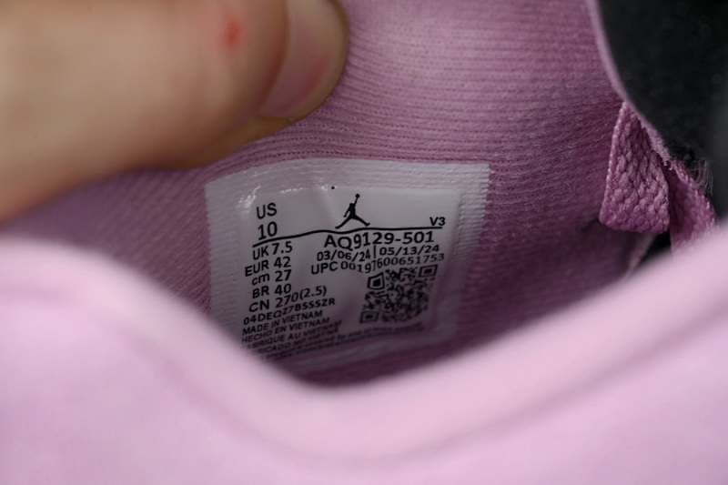 yupoo_341074_8bde349b.jpg 【CA5KZ】-49粉黑 KZ版乔丹4代篮球鞋 AQ9129-501 Air Jordan 4 Orchid
