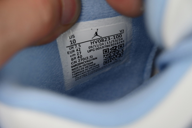 yupoo_342911_41441d66.jpg 【CA0XH】白冰蓝 头层皮乔丹4代篮球鞋 HV0823-100 Air Jordan 4 Retro 'Forget Me Not'