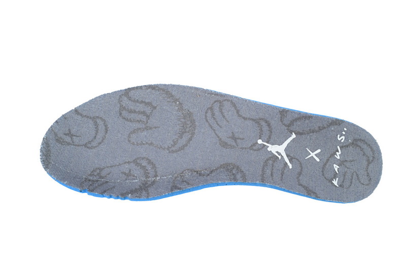 yupoo_344427_1044e58c.jpg 【DA1PB】KAWS灰 头层全麂皮乔丹4代篮球鞋 930155-003 KAWS X Air Jordan 4 Retro KAWS Grey