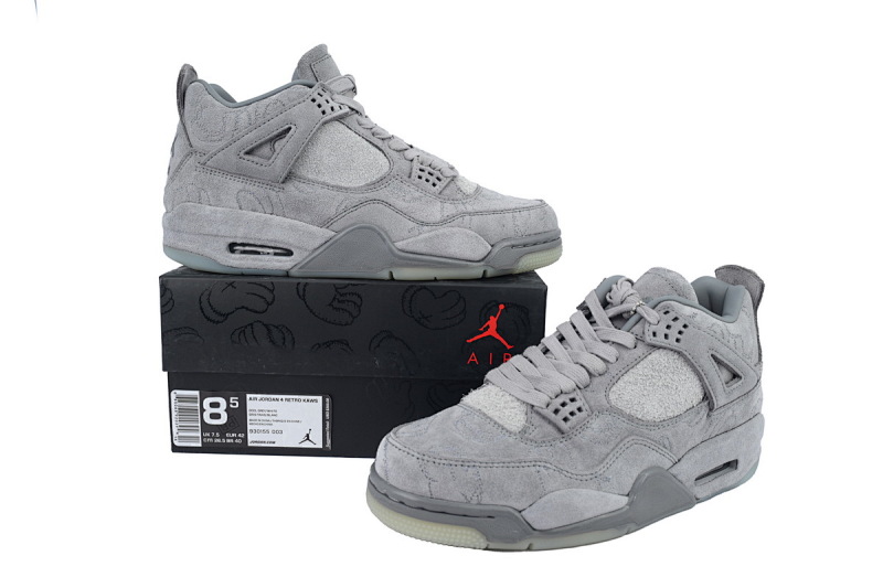 yupoo_344427_dee5dde2.jpg 【DA1PB】KAWS灰 头层全麂皮乔丹4代篮球鞋 930155-003 KAWS X Air Jordan 4 Retro KAWS Grey