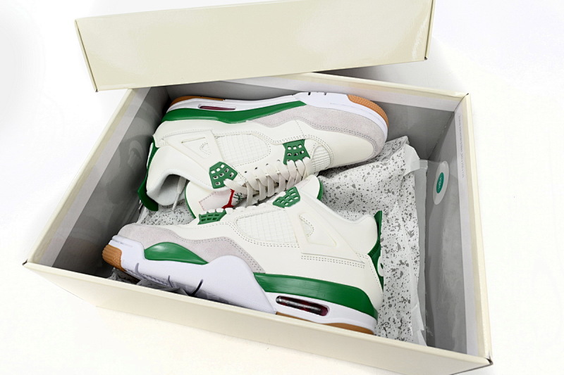 【CA0XH】SB联名 头层皮乔丹4代篮球鞋SB联名球鞋 DR5415-103 Nike SB x Air Jordan 4 “Pine Green”Calaite