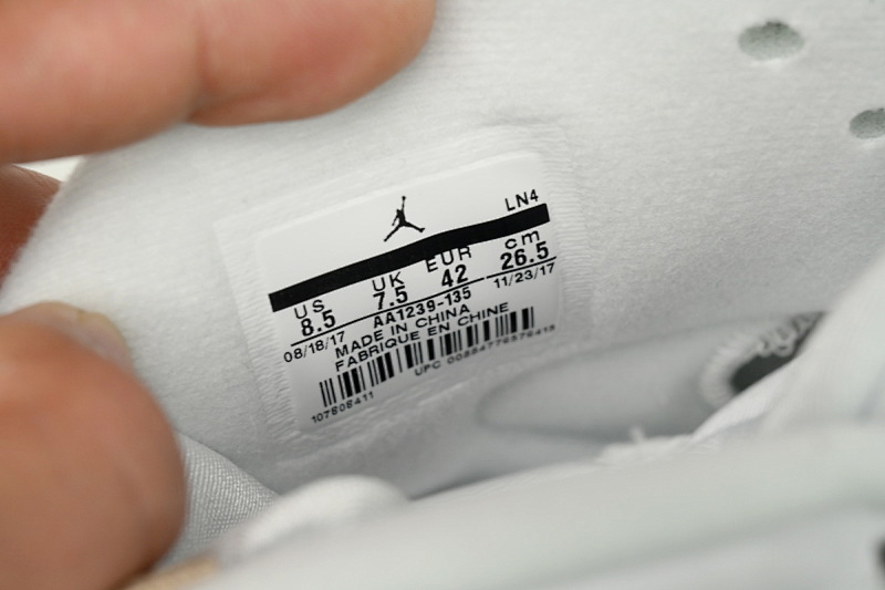 【DN7DJ】白金/135 耐克 AJ8系列男士运动鞋 AA1239-135 Air Jordan x OVO Nike AJ VIII 8 Retro 'OVO'