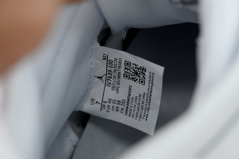 yupoo_347856_8b3e722a.jpg 【CH7XH】CDG白联名 真碳头层乔丹11代篮球运动鞋 IV7639-100 Comme des GarçOns x Air Jordan 11 Retro 'White'