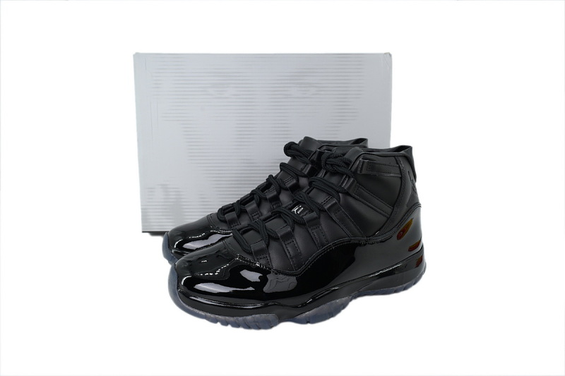 【CH7XH】CDG联名黑 乔丹11代篮球运动鞋 IV7639-001 Comme des GarçOns x Air Jordan 11 Retro 'Black'