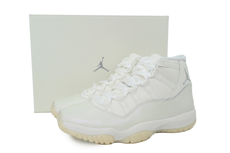 yupoo_348631_e499d7de.jpg 【BH3XH】珍珠白 真碳头层乔丹11代篮球运动鞋 AR0715-110 Wmns Air Jordan 11 Retro 'Pearl / Grand Finale'