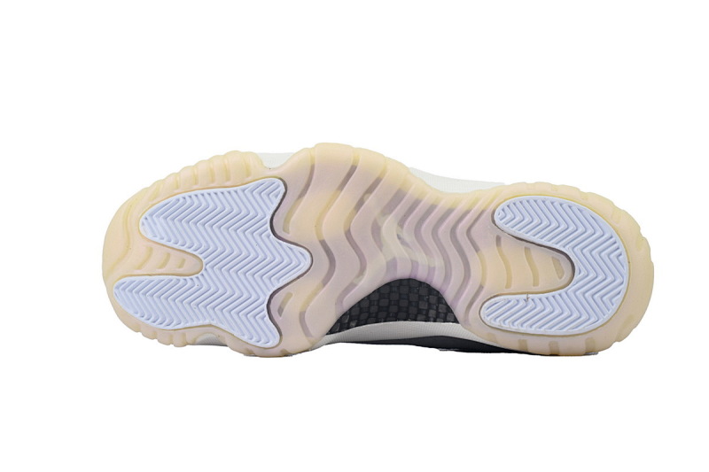 【BH3XH】低帮蛇年限定 真碳头层乔丹11代篮球运动鞋 HQ7000-001 Air Jordan 11 Low “Snakeskin”