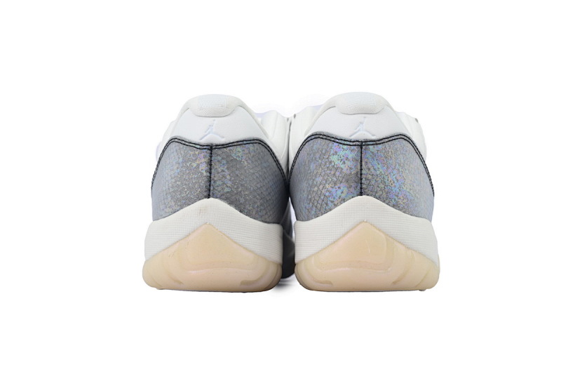 【BH3XH】低帮蛇年限定 真碳头层乔丹11代篮球运动鞋 HQ7000-001 Air Jordan 11 Low “Snakeskin”