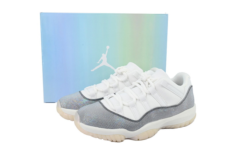 【BH3XH】低帮蛇年限定 真碳头层乔丹11代篮球运动鞋 HQ7000-001 Air Jordan 11 Low “Snakeskin”