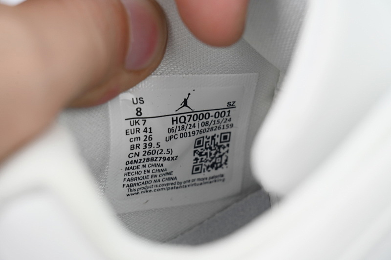 【BH3XH】低帮蛇年限定 真碳头层乔丹11代篮球运动鞋 HQ7000-001 Air Jordan 11 Low “Snakeskin”