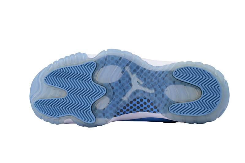 【BH3XH】低帮北卡蓝 真碳头层乔丹11代篮球运动鞋 528895-106 Air Jordan 11 Retro Low University Blue