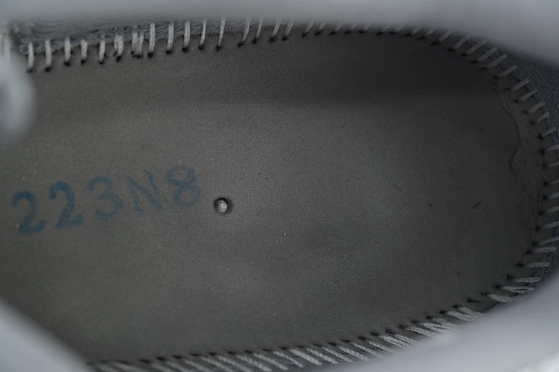 【BH3XH】低帮水泥灰 真碳头层乔丹11代篮球运动鞋 AV2187-140 Air Jordan 11 Low “Cement Grey”