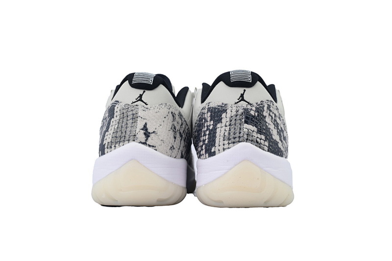 【BH3XH】低帮白蛇 真碳头层乔丹11代篮球运动鞋 CD6846-002 Air Jordan 11 Retro Low Light Bone Snakeskin