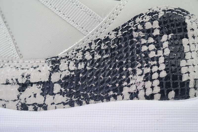 【BH3XH】低帮白蛇 真碳头层乔丹11代篮球运动鞋 CD6846-002 Air Jordan 11 Retro Low Light Bone Snakeskin