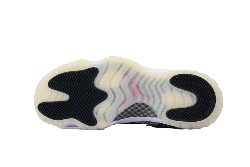 【BH3XH】低帮白蛇 真碳头层乔丹11代篮球运动鞋 CD6846-002 Air Jordan 11 Retro Low Light Bone Snakeskin
