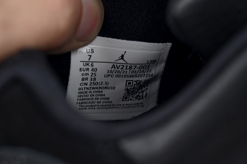 【BH3XH】低帮大魔王 真碳头层乔丹11代篮球运动鞋 AV2187-001 Air Jordan 11 Retro Low 72-10