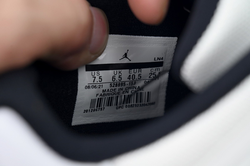 【BH3XH】低帮黑白康扣 真碳头层乔丹11代篮球运动鞋 528895-153 Air Jordan 11 Retro Low Concord