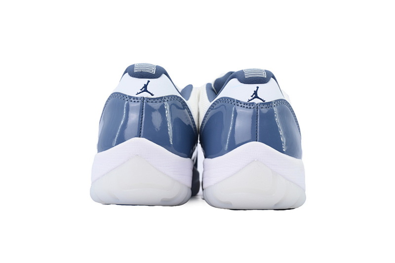 【BH3XH】低帮复古蓝 真碳头层乔丹11代篮球运动鞋 FV5104-104 Air Jordan 11 Low "Midnight Navy"