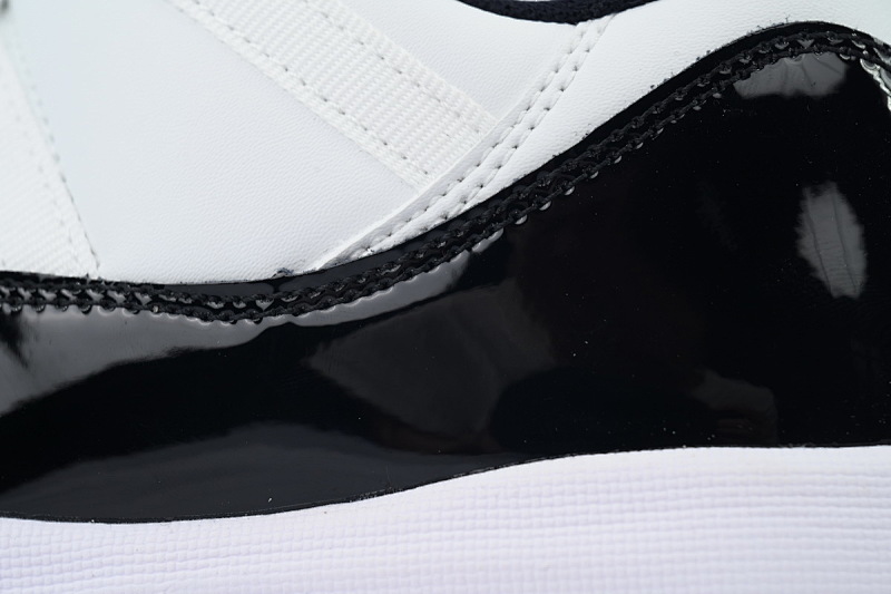 【BH3XH】低帮黑白红 真碳头层乔丹11代篮球运动鞋 AV2187-160 Air Jordan 11 Retro Low Concord Bred
