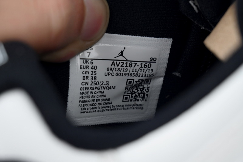 【BH3XH】低帮黑白红 真碳头层乔丹11代篮球运动鞋 AV2187-160 Air Jordan 11 Retro Low Concord Bred