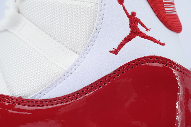 【BH3XH】高帮樱桃红 真碳头层乔丹11代篮球运动鞋 CT8012-116 Air Jordan 11 Retro Cherry