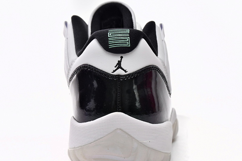 yupoo_352094_a48845b9.jpg 【CH0XH】低帮变色龙 纯原级乔丹11代篮球鞋 528895-145 Air Jordan 11 Retro Low Emerald