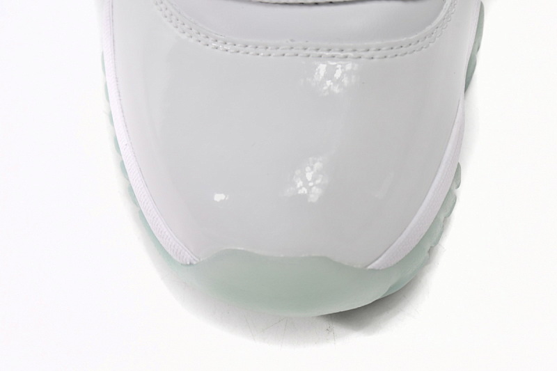 yupoo_352155_b872cd12.jpg 【CH0XH】低帮白玉 纯原级乔丹11代篮球鞋 AV2187-117 Air Jordan 11 Retro Low Legend Blue