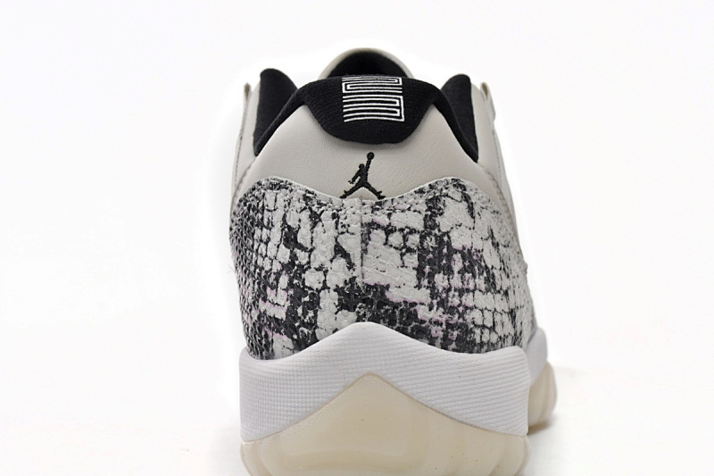 yupoo_352186_35a0ff86.jpg 【CH0XH】低帮白蛇 纯原级乔丹11代篮球鞋 CD6846-002 Air Jordan 11 Retro Low Light Bone Snakeskin