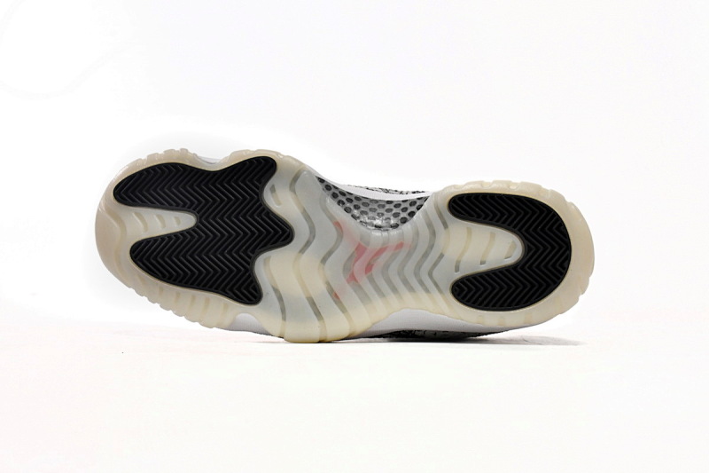 yupoo_352186_51ff6f4f.jpg 【CH0XH】低帮白蛇 纯原级乔丹11代篮球鞋 CD6846-002 Air Jordan 11 Retro Low Light Bone Snakeskin