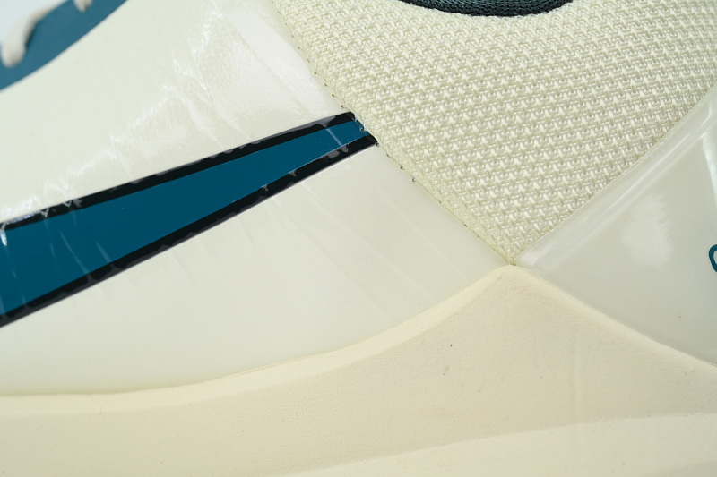 【DA3S2】蓝白 S2版本科比5代篮球鞋 IZ1852-100 Nike Kobe 5 Protro Caitlin Clark 'Coconut Milk'