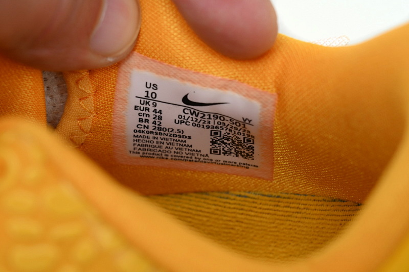【DA7S2】OW黄 S2版本科比6代篮球鞋 CW2190-501 Zoom Kobe 6 Protro 'Mambacita'