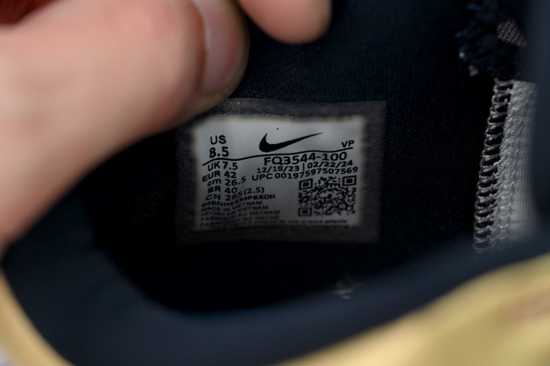 【CA3S2】白黑金 S2版本科比4代篮球鞋 FQ3544-100 Zoom Kobe 4 Protro 'Gold Medal'