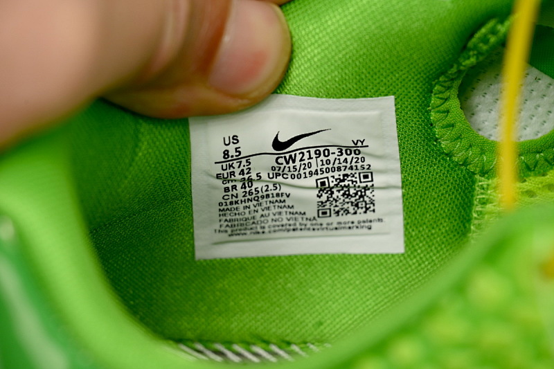 yupoo_358515_ca87ead9.jpg 【CN0TS】青蜂侠 耐克运动鞋科比6代篮球鞋 CW2190-300 Nike Kobe 6 Protro “Grinch”