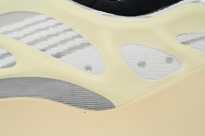 【DA0LW】4980白色 LW版阿迪达斯椰子700V3 FW4980 Adidas Yeezy 700 V3 'Azael'