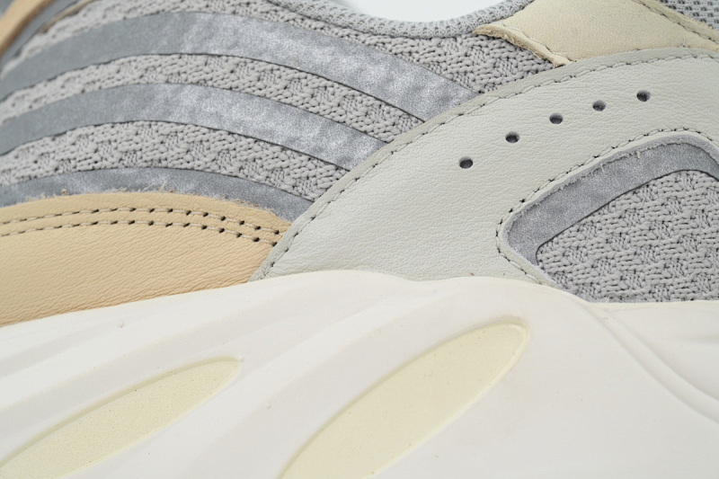 yupoo_358663_00900f25.jpg 【DA7LW】7924奶油 LW版阿迪达斯椰子700V2 GY7924 adidas Yeezy Boost 700 V2 “Cream”