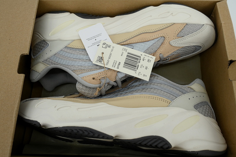 yupoo_358663_9db67ef3.jpg 【DA7LW】7924奶油 LW版阿迪达斯椰子700V2 GY7924 adidas Yeezy Boost 700 V2 “Cream”