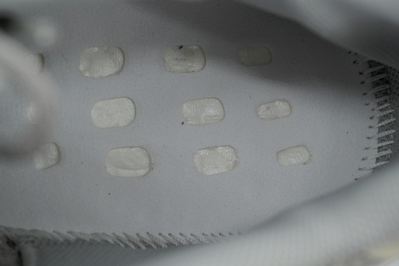 yupoo_358663_b5f990f0.jpg 【DA7LW】7924奶油 LW版阿迪达斯椰子700V2 GY7924 adidas Yeezy Boost 700 V2 “Cream”