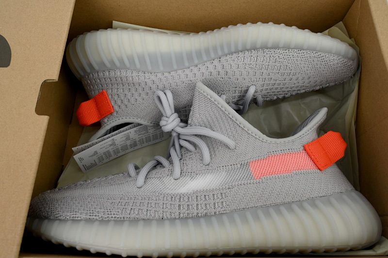 yupoo_359119_ae9be24b.jpg 【DA7LW】尾灯9017 阿迪达斯 LW版巴斯夫椰子350 V2 FX9017 adidas Yeezy Boost 350 V2 “Tail Light”