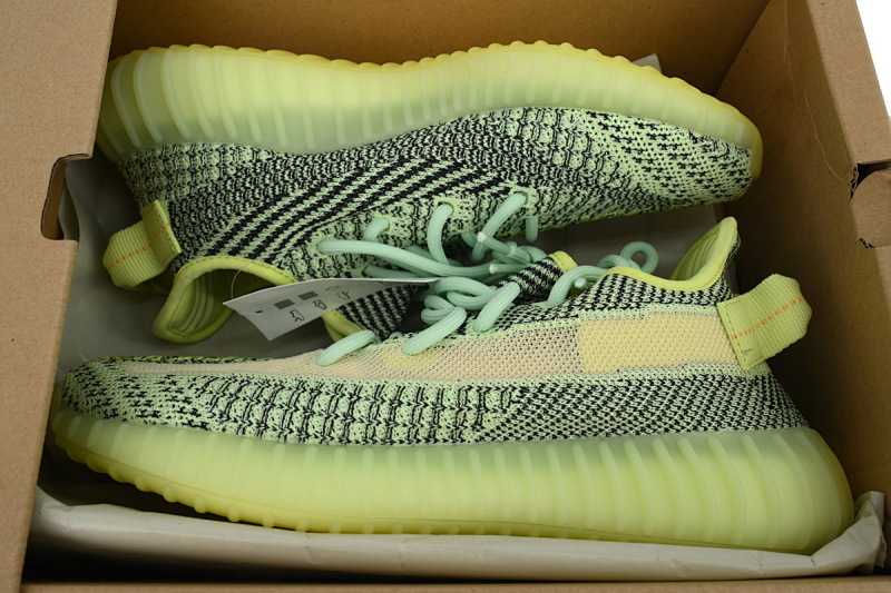 yupoo_359959_cbefa040.jpg 【DA1LW】尖绿满星4130 阿迪达斯 LW版巴斯夫椰子350 V2 FX4130 adidas Yeezy Boost 350 V2 Yeezreel Reflective