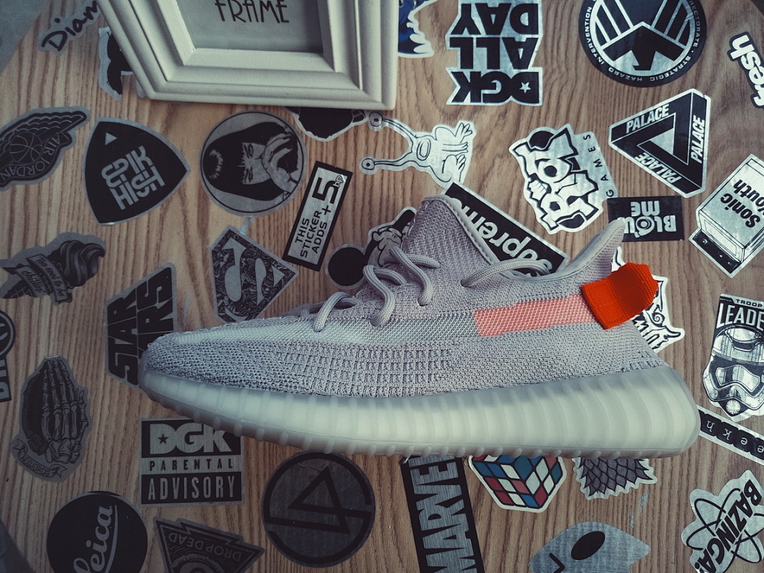 yupoo_361843_73cbc41d.jpg 【AB1AH】尾灯9017 阿迪达斯椰子350二代 本地真爆米花 FX9017 adidas Yeezy Boost 350 V2 “Tail Light”Real Boost