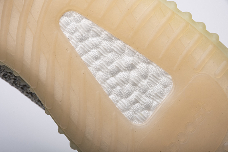 yupoo_362317_45b14e91.jpg 【AB1AH】须白天使9161 本地版真爆米花 椰子Adidas Yeezy 350 Boost V2 "Lundmark" FU9161