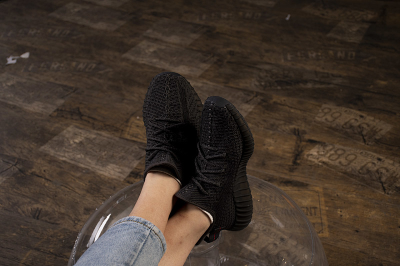 yupoo_362558_314a160d.jpg 【AB1AH】黑天使9006 本地版椰子Adidas Yeezy 350 Boost V2 “Black” FU9006