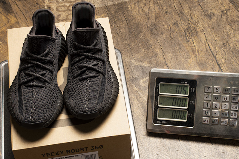 yupoo_362558_5b5fb0cd.jpg 【AB1AH】黑天使9006 本地版椰子Adidas Yeezy 350 Boost V2 “Black” FU9006